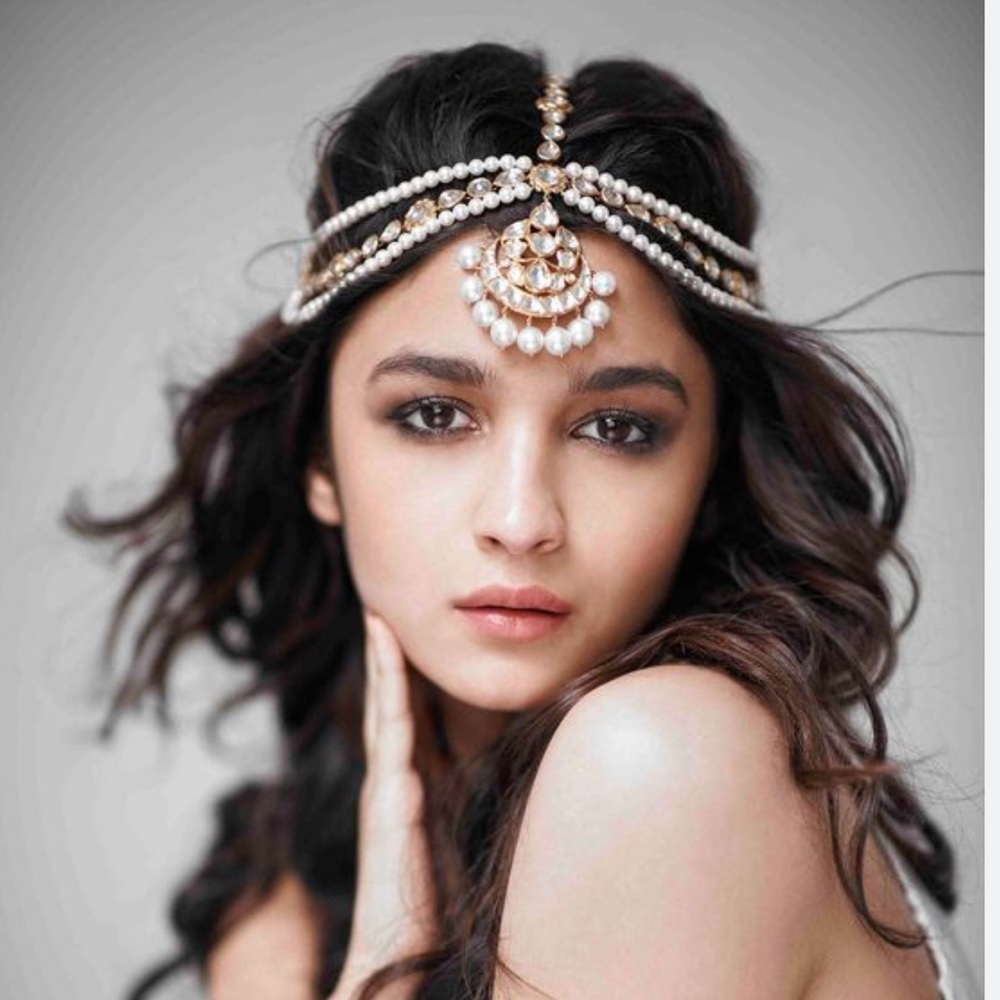 Indian Jewelry | Headpiece with pearls